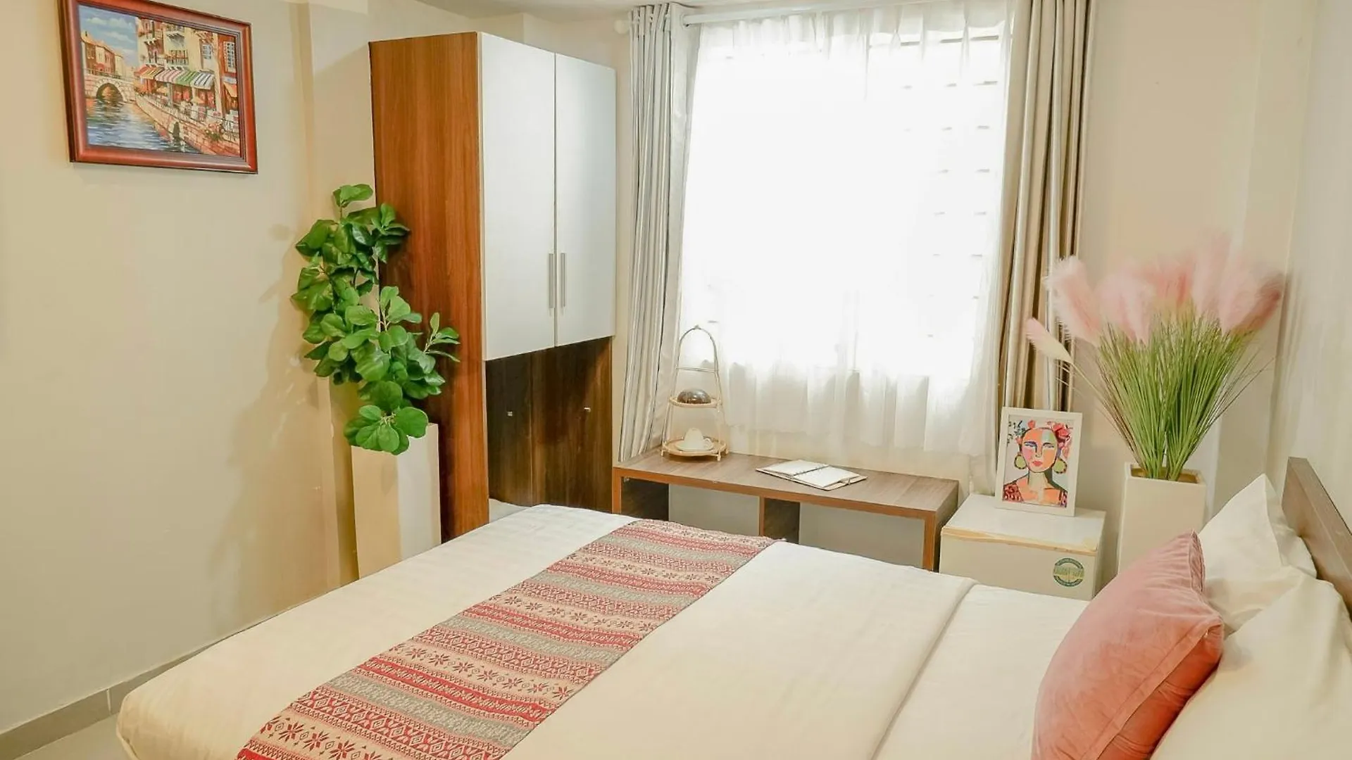 Galaxy Boutique Sai Gon Central Hotel