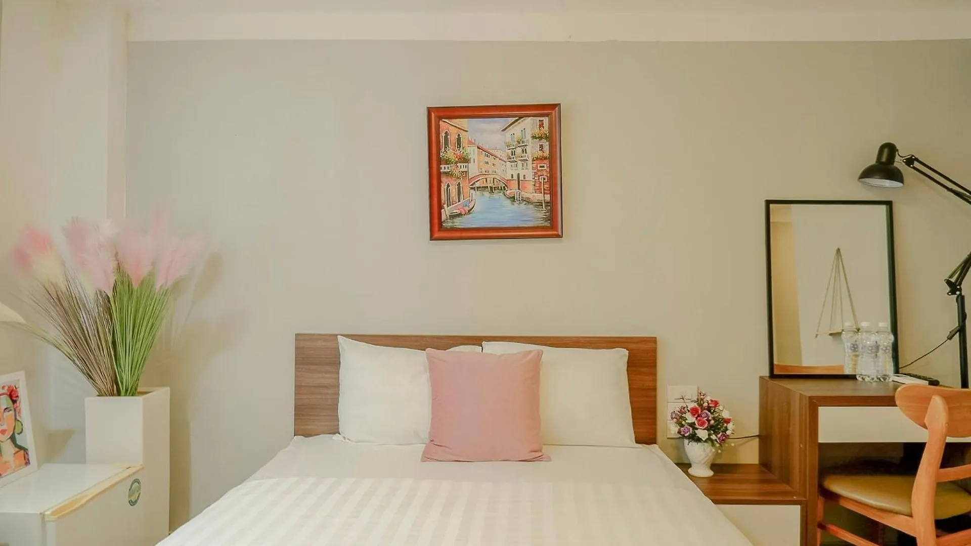 Galaxy Boutique Sai Gon Central Hotel Ho Chi Minh