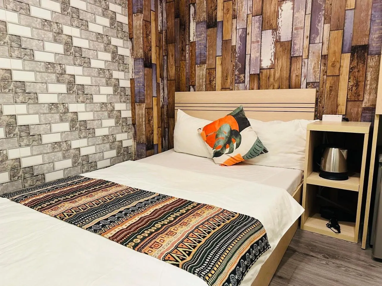 Galaxy Boutique Sai Gon Central Hotel Ho Chi Minh 2*,  Wietnam