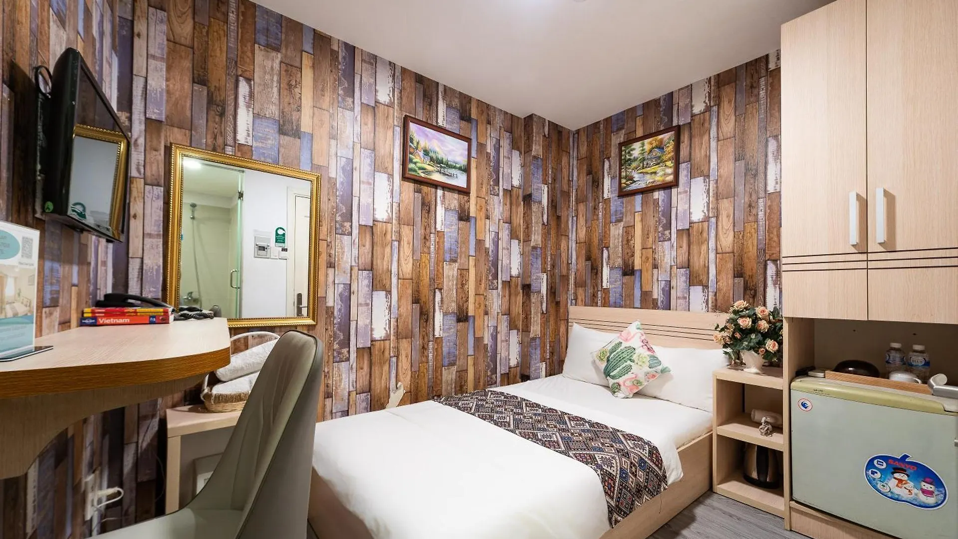 Galaxy Boutique Sai Gon Central Hotel